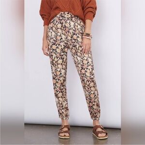 By Anthropologie Diandra Floral Pleated Joggers Size 4P Women’s Petite